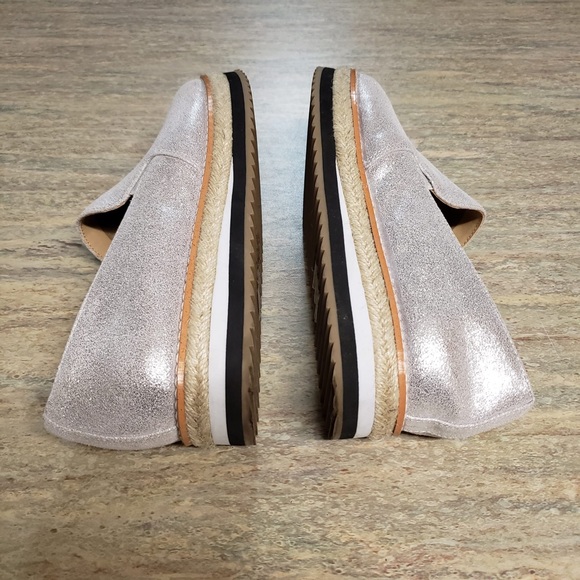 Beautiful Silver slide on espadrille - Picture 5 of 14